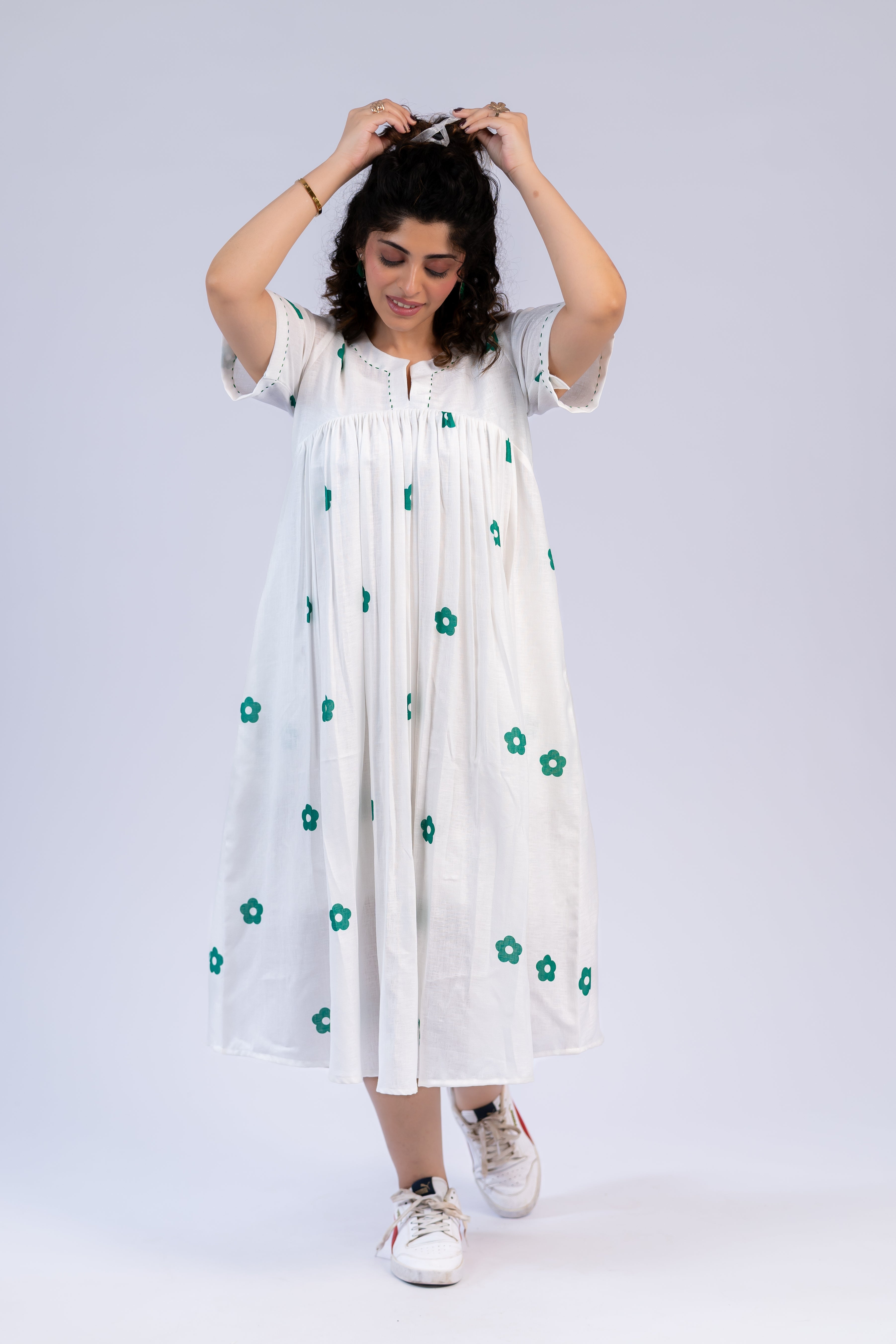White & Green Daisy Print Linen Dress