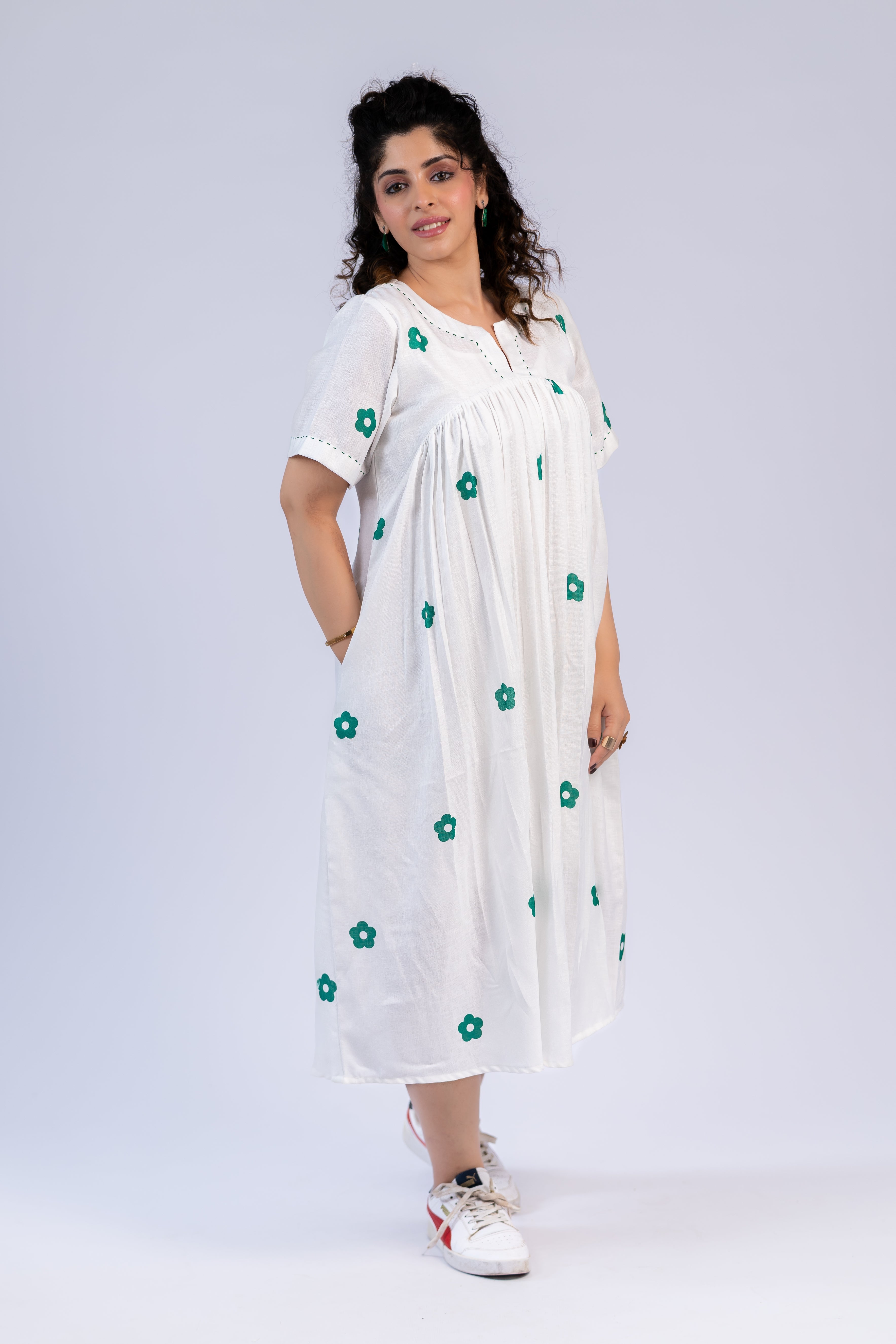 White & Green Daisy Print Linen Dress