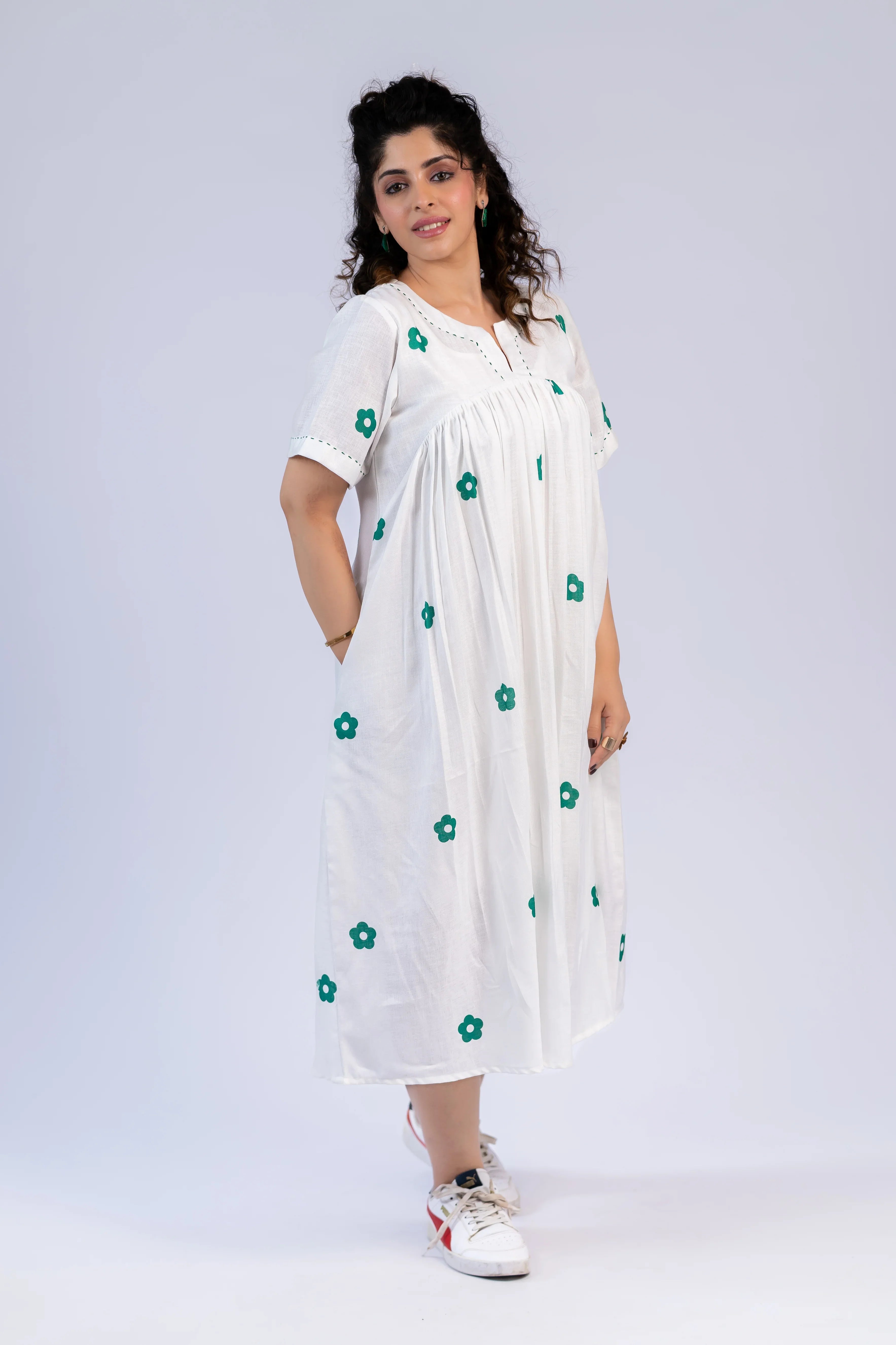 White & Green Daisy Print Linen Dress