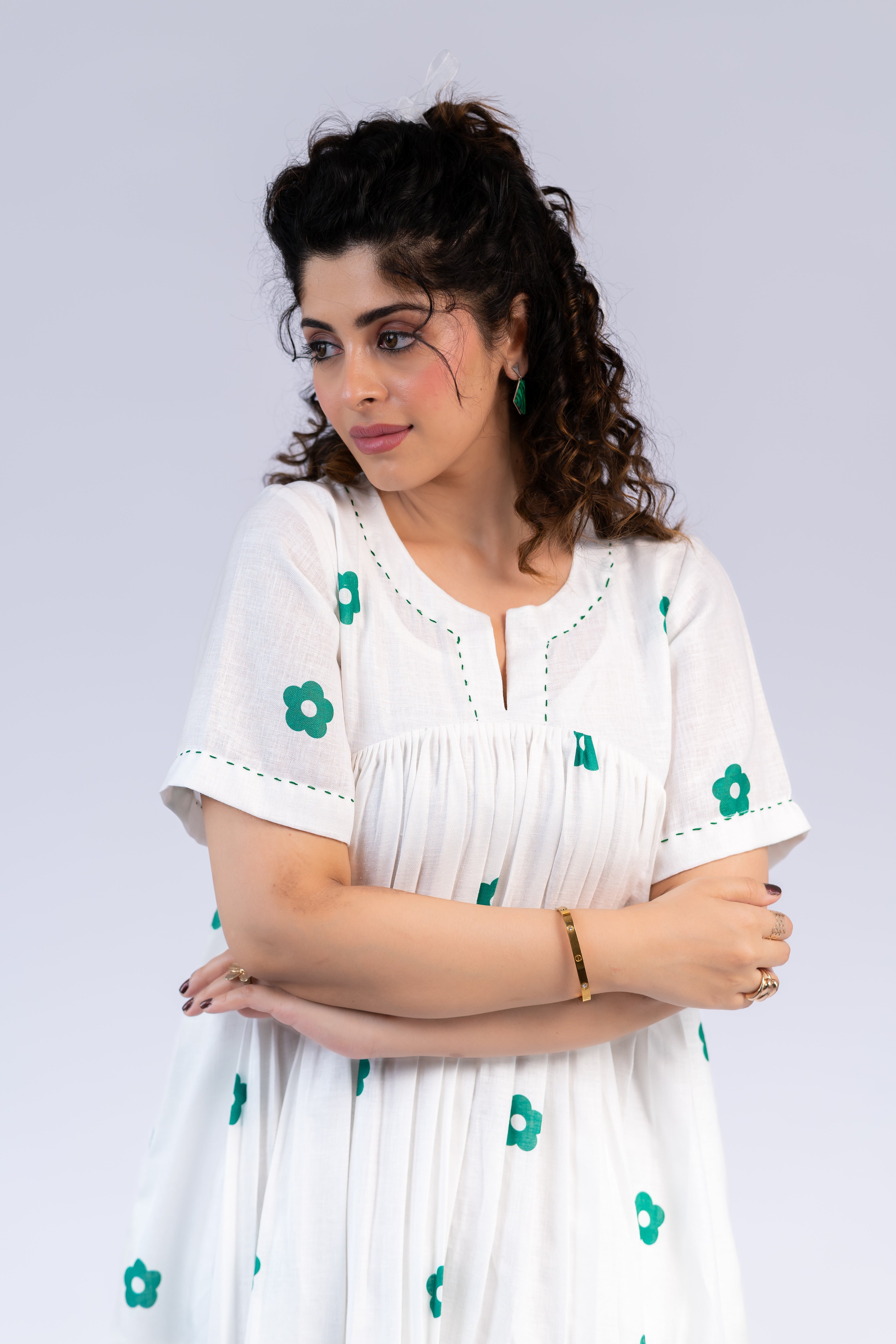 White & Green Daisy Print Linen Dress