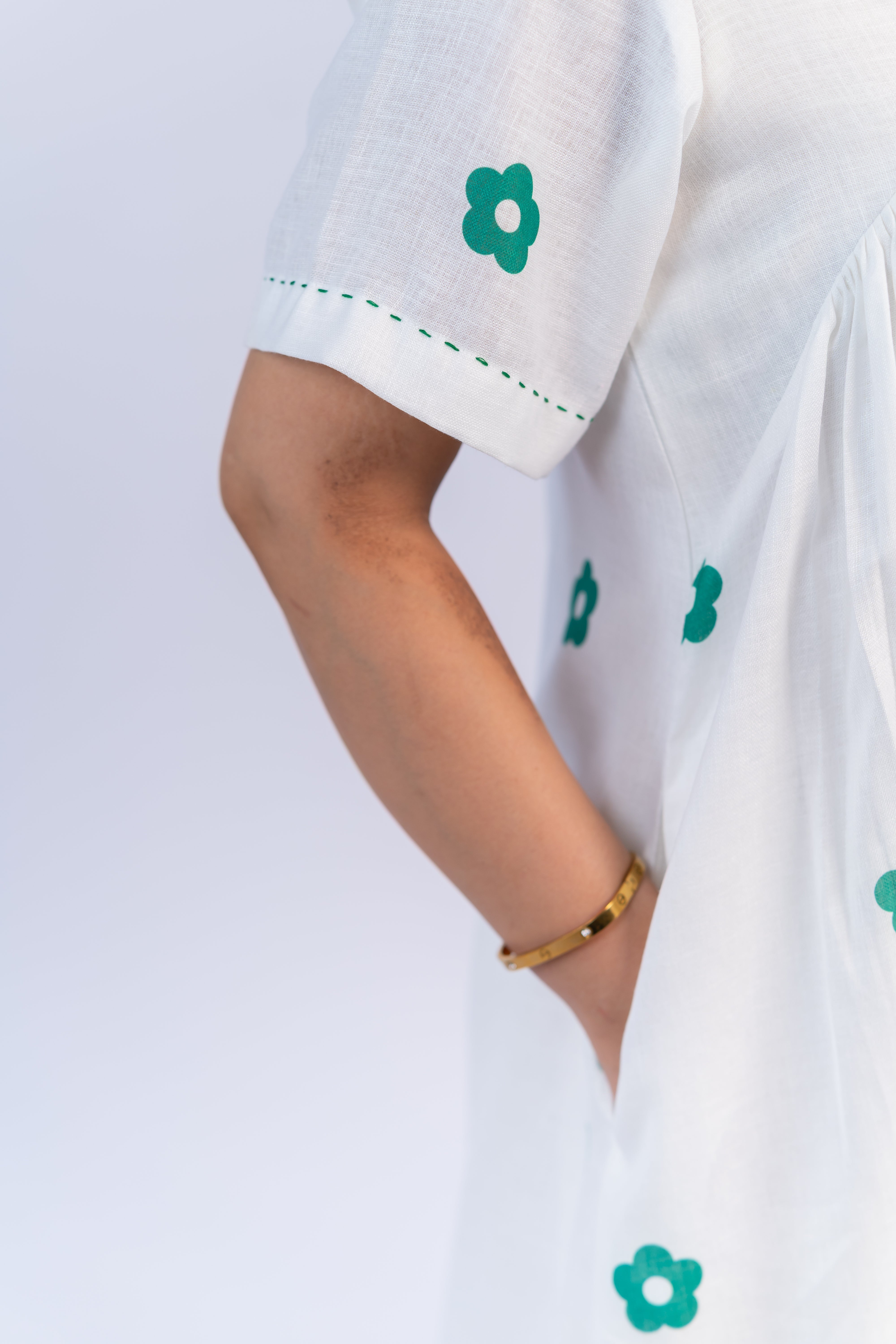 White & Green Daisy Print Linen Dress