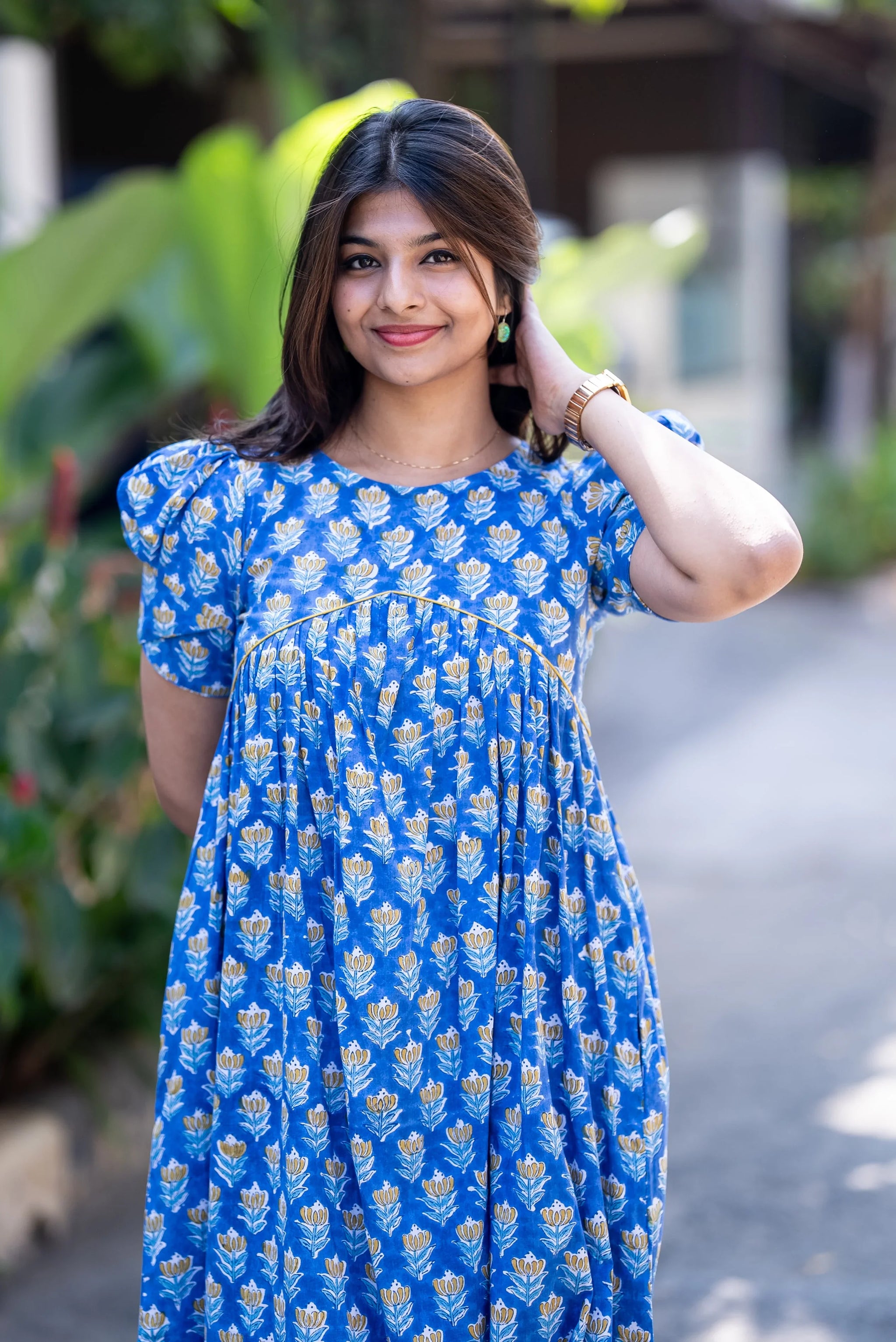Blue floral print dress with puff sleeves, perfect for casual everyday wear