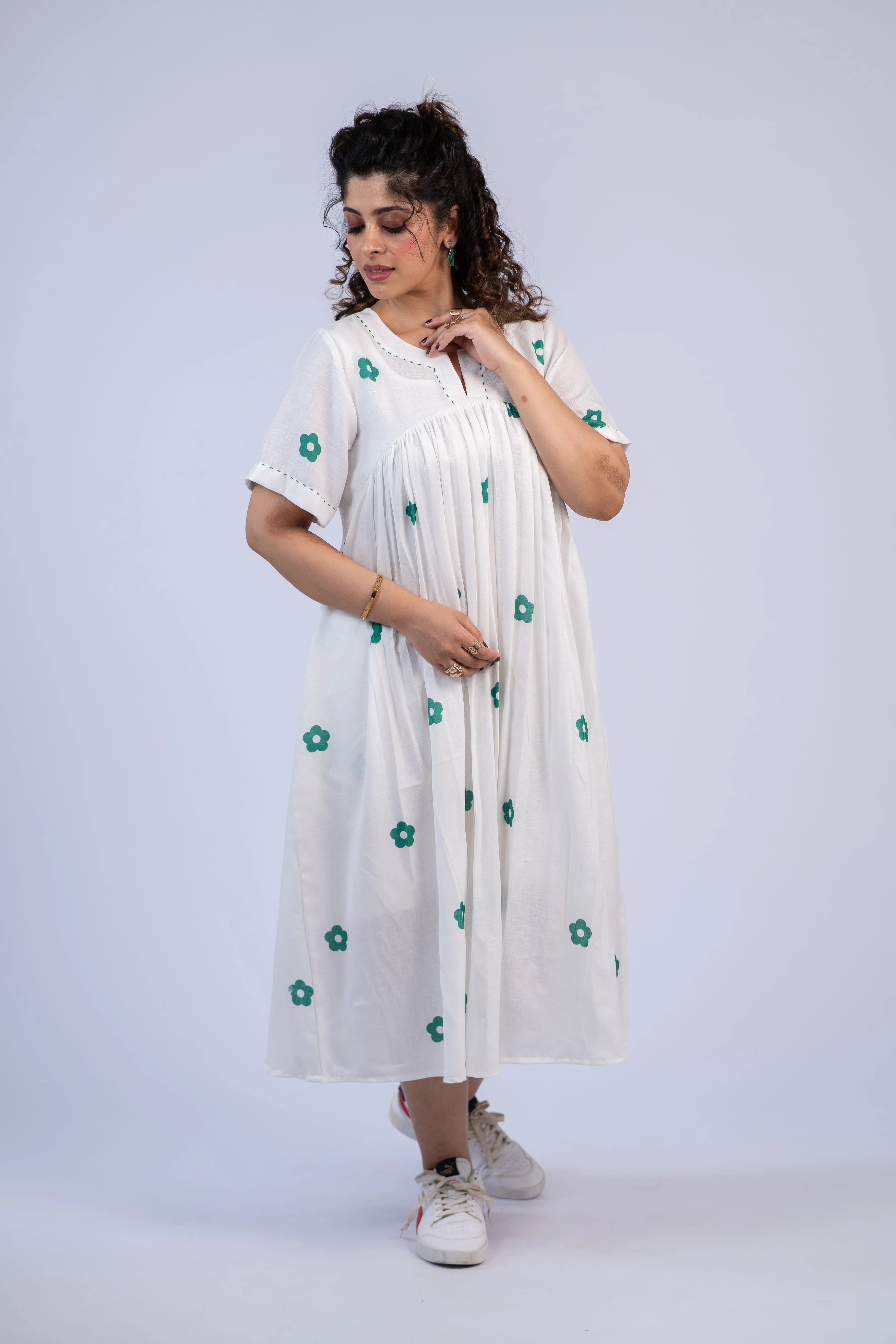 White & Green Daisy Print Linen Dress