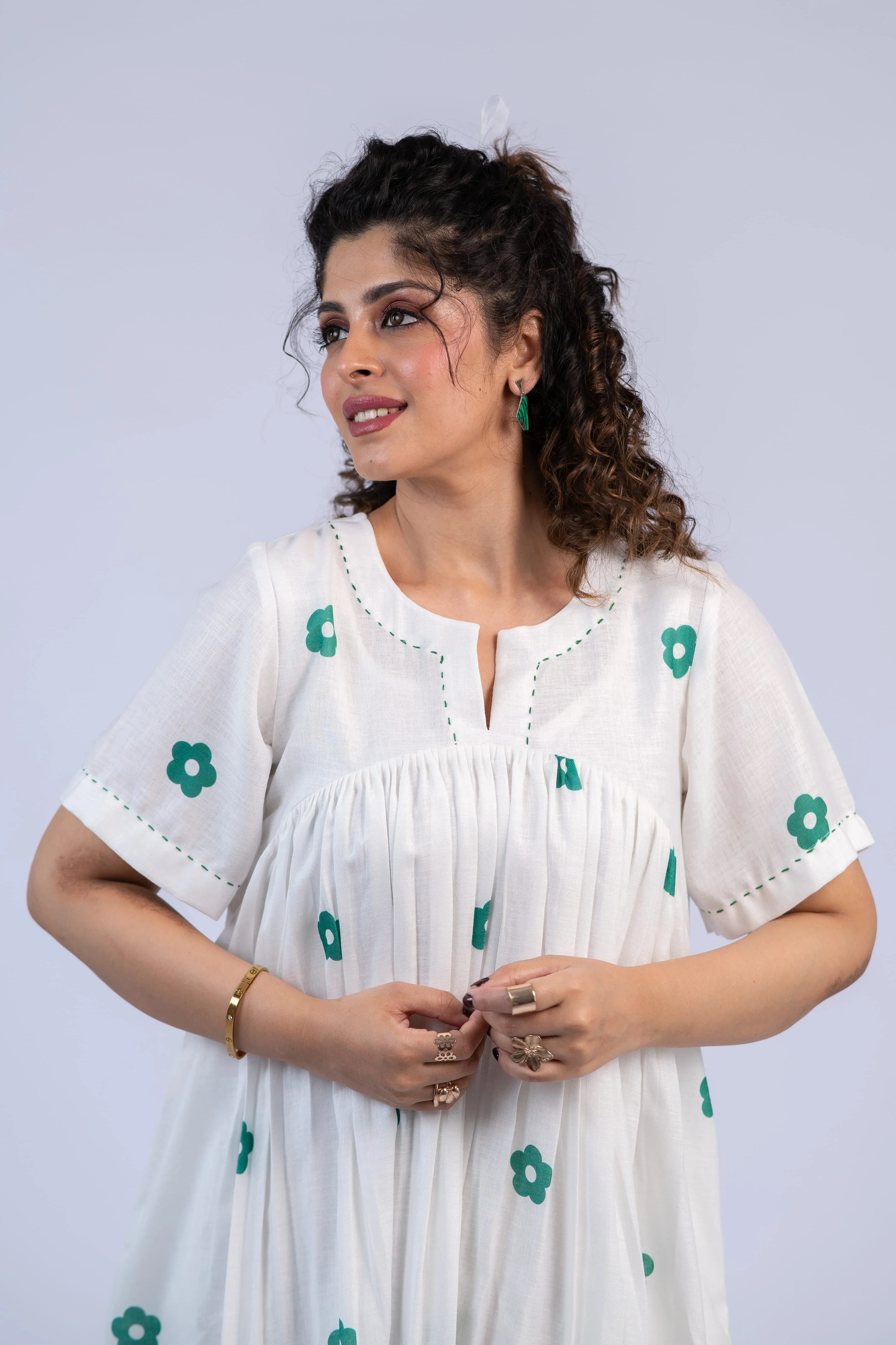 White & Green Daisy Print Linen Dress