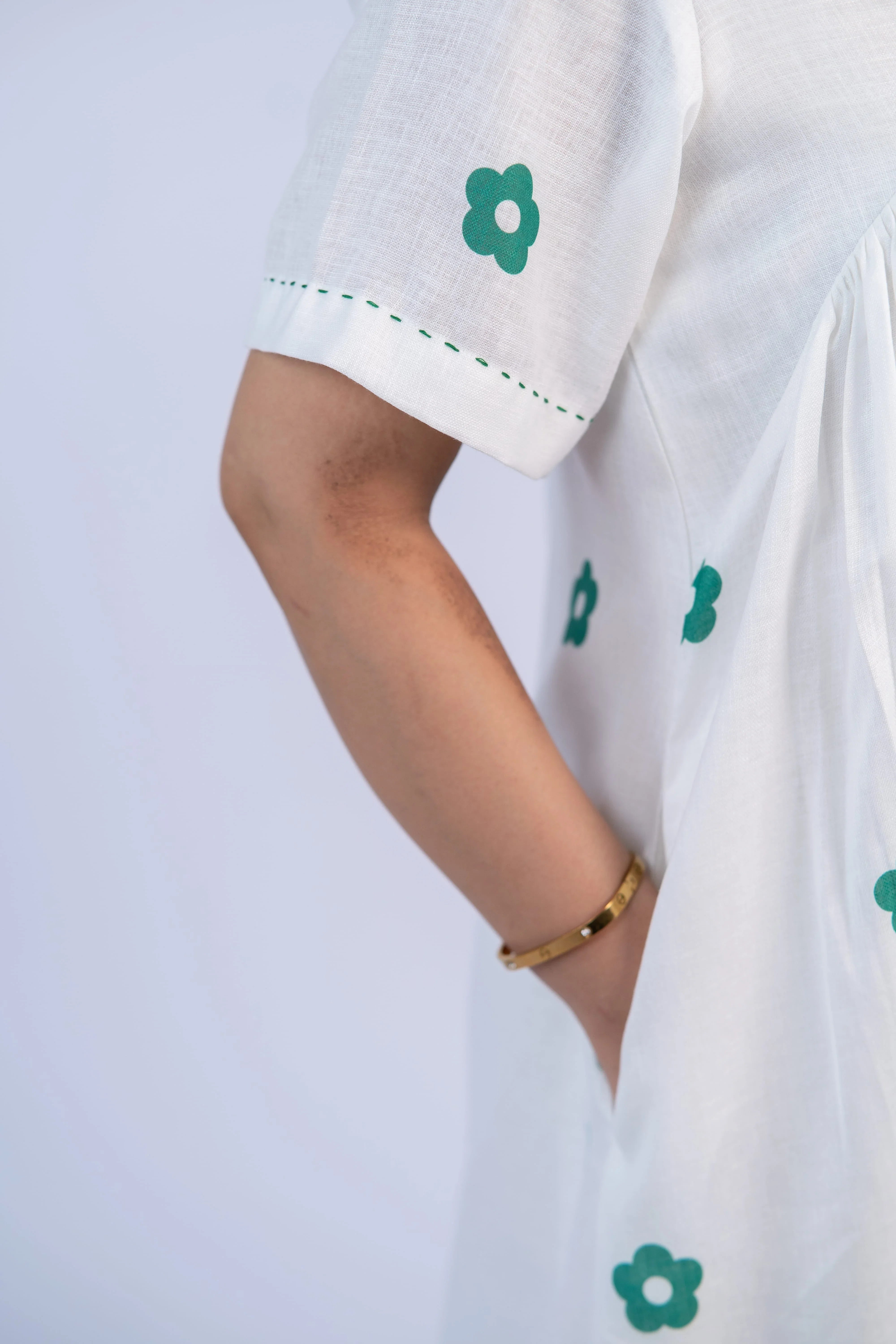 White & Green Daisy Print Linen Dress