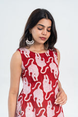 Red sleeveless dress with white animal print, stylish women's fashion